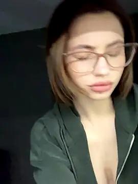 Snapshot of Camilla_Railian chatting on 11/02/25, 01:32 Camilla Railian online show from 11/02/25, 01:32