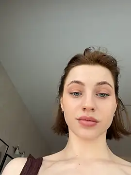 Camilla Railian online show from 03/11/26, 11:04