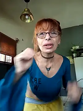 Snapshot of FrozenWaffle chatting on 09/18/25, 02:31 FrozenWaffle online show from 09/18/25, 02:31