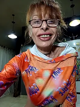 Snapshot of FrozenWaffle chatting on 10/13/25, 10:32 FrozenWaffle online show from 10/13/25, 10:32