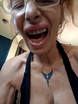 FrozenWaffle online show from 01/14/26, 03:26