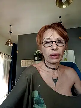 Snapshot of FrozenWaffle chatting on 10/26/25, 05:57 FrozenWaffle online show from 10/26/25, 05:57