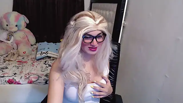 Goddess Sarah online show from 09/19/25, 04:44