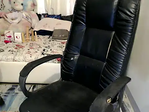 Snapshot of Goddess_Sarah chatting on 04/24/26, 05:09 Goddess Sarah online show from 04/24/26, 05:09
