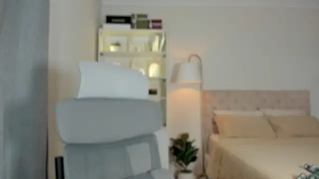 JohannaRodriguez69 online show from 10/18/25, 02:46