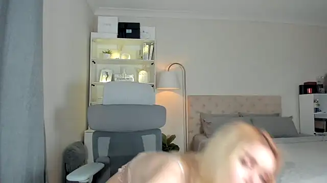 JohannaRodriguez69 online show from 03/28/26, 02:23