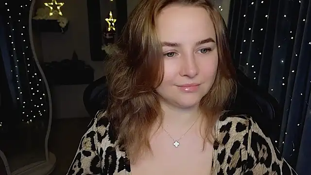 Snapshot of Mira_Mermayd chatting on 12/23/25, 10:03 Mira Mermayd online show from 12/23/25, 10:03