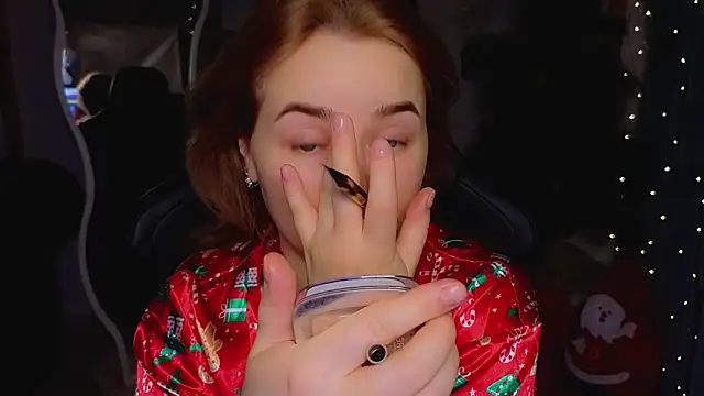 Mira Mermayd online show from 12/05/25, 01:16