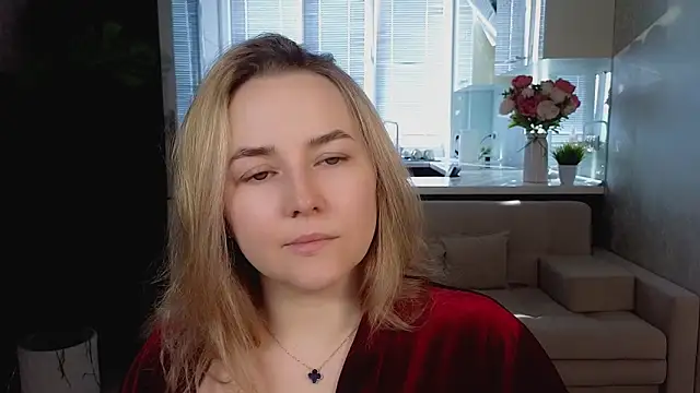 Mira Mermayd online show from 04/05/26, 01:12