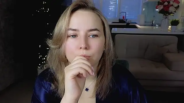 Mira Mermayd online show from 03/06/26, 01:11