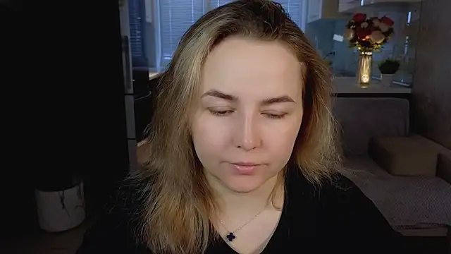 Mira Mermayd online show from 04/12/26, 01:31