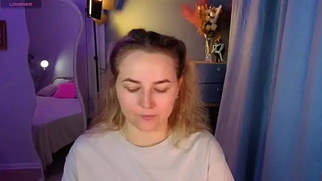 Mira Mermayd online show from 05/02/26, 01:33