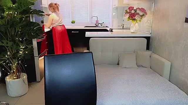 Snapshot of Mira_Mermayd chatting on 02/25/26, 01:28 Mira Mermayd online show from 02/25/26, 01:28