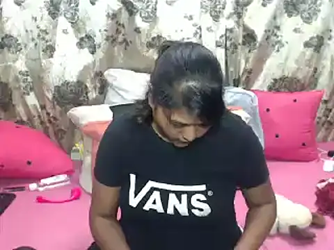 indian glitter online show from 09/28/25, 05:53