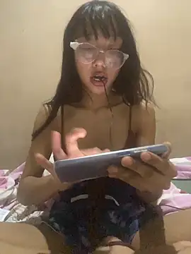 Karmakuro online show from 12/18/25, 10:24