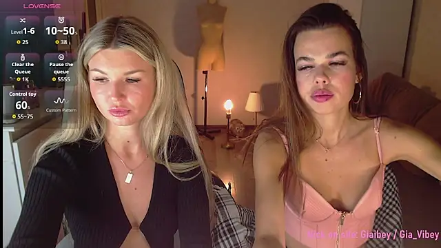 Snapshot of AngelMiaM chatting on 02/24/26, 06:09 AngelMiaM online show from 02/24/26, 06:09