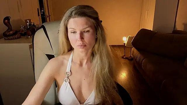 AngelMiaM online show from 05/24/26, 06:30