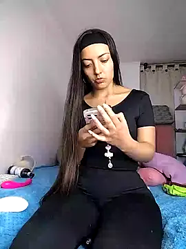 Snapshot of amycute_ chatting on 01/31/25, 12:39 amycute online show from 01/31/25, 12:39