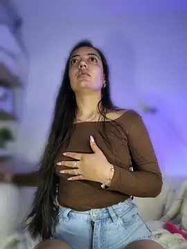 amycute  online show from 05/08/26, 10:46