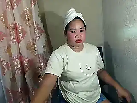 Snapshot of PinayGirl23 chatting on 12/02/24, 12:58 PinayGirl23 online show from 12/02/24, 12:58