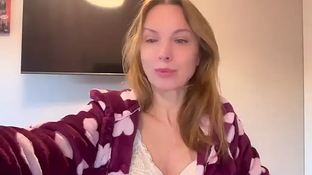 Snapshot of RachellAmazing chatting on 03/18/25, 06:17 RachellAmazing online show from 03/18/25, 06:17
