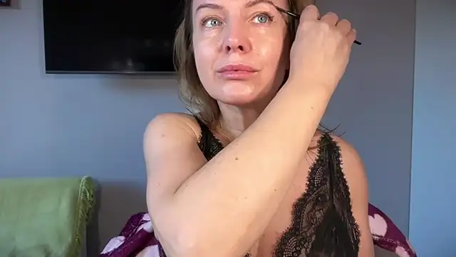 RachellAmazing online show from 11/06/25, 01:15