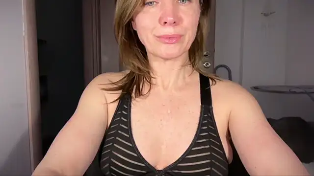 RachellAmazing online show from 04/28/26, 06:23