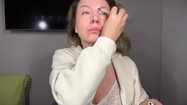 RachellAmazing online show from 10/25/25, 05:17