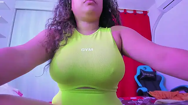 Lunastar02 online show from 11/28/25, 02:17