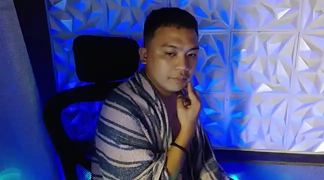 Snapshot of xsweetasian69x chatting on 03/13/25, 08:00 xsweetasian69x online show from 03/13/25, 08:00