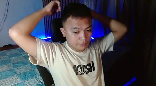 Snapshot of xsweetasian69x chatting on 01/13/25, 05:02 xsweetasian69x online show from 01/13/25, 05:02