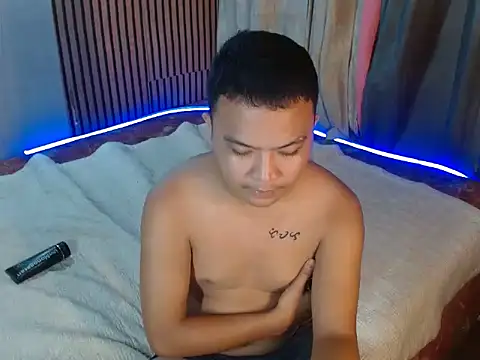 Snapshot of xsweetasian69x chatting on 12/10/24, 05:11 xsweetasian69x online show from 12/10/24, 05:11