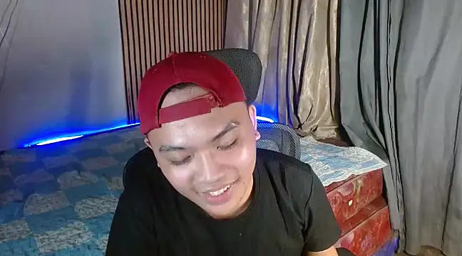 Snapshot of xsweetasian69x chatting on 01/14/25, 04:39 xsweetasian69x online show from 01/14/25, 04:39