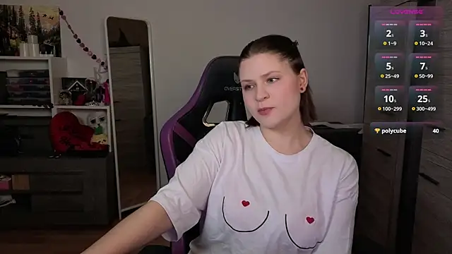 TinniAngel online show from 02/12/26, 06:18