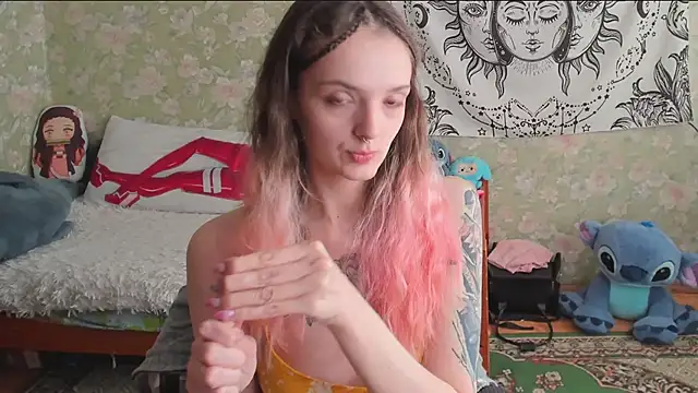 Cutie Adelia online show from 05/26/26, 11:19