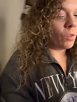 AuroraSummers online show from 11/14/25, 01:42