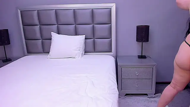 Snapshot of HellennSweet chatting on 11/12/25, 05:00 HellennSweet online show from 11/12/25, 05:00