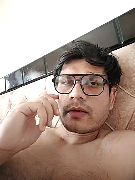 Snapshot of alex78265 chatting on 07/12/26, 06:58 alex78265 online show from 07/12/26, 06:58