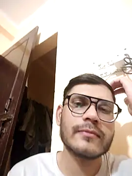 Snapshot of alex78265 chatting on 10/03/25, 05:36 alex78265 online show from 10/03/25, 05:36
