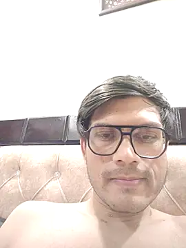 Snapshot of alex78265 chatting on 07/11/26, 05:24 alex78265 online show from 07/11/26, 05:24