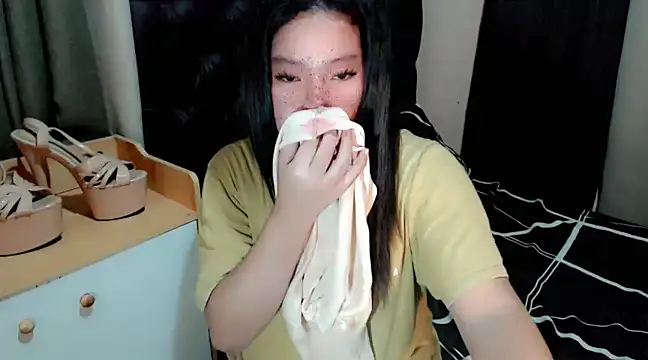 Snapshot of UrFuckingSweet_Angelxxx chatting on 02/10/25, 04:47 UrFuckingSweet Angelxxx online show from 02/10/25, 04:47