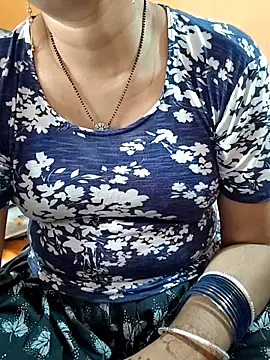 Snapshot of Diya_143 chatting on 05/02/26, 05:01 Diya 143 online show from 05/02/26, 05:01