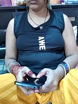Snapshot of Diya_143 chatting on 04/27/26, 06:44 Diya 143 online show from 04/27/26, 06:44
