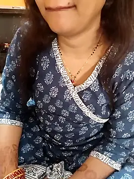 Snapshot of Diya_143 chatting on 10/12/25, 08:26 Diya 143 online show from 10/12/25, 08:26