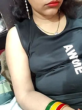 Snapshot of Diya_143 chatting on 04/18/26, 06:54 Diya 143 online show from 04/18/26, 06:54