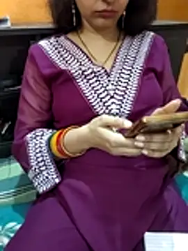 Diya 143 online show from 03/23/26, 04:40