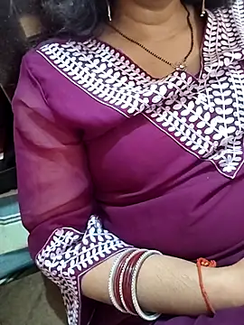 Snapshot of Diya_143 chatting on 04/19/26, 08:04 Diya 143 online show from 04/19/26, 08:04