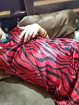 Diya 143 online show from 04/15/26, 07:40