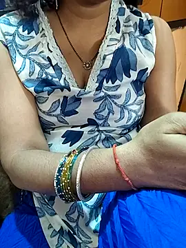 Snapshot of Diya_143 chatting on 04/24/26, 04:58 Diya 143 online show from 04/24/26, 04:58