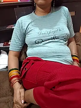 Snapshot of Diya_143 chatting on 04/18/26, 06:49 Diya 143 online show from 04/18/26, 06:49
